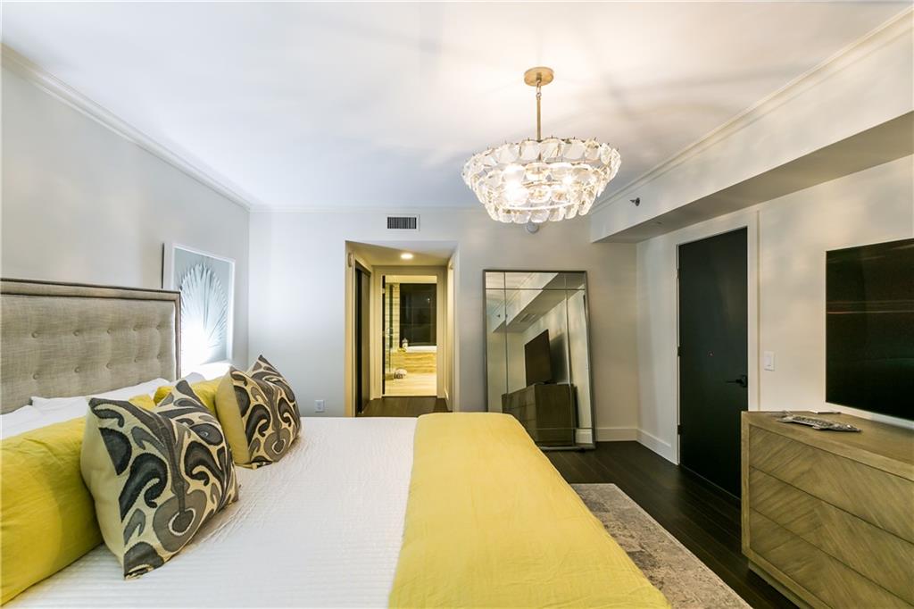 Las Olas Beach Club - Residential