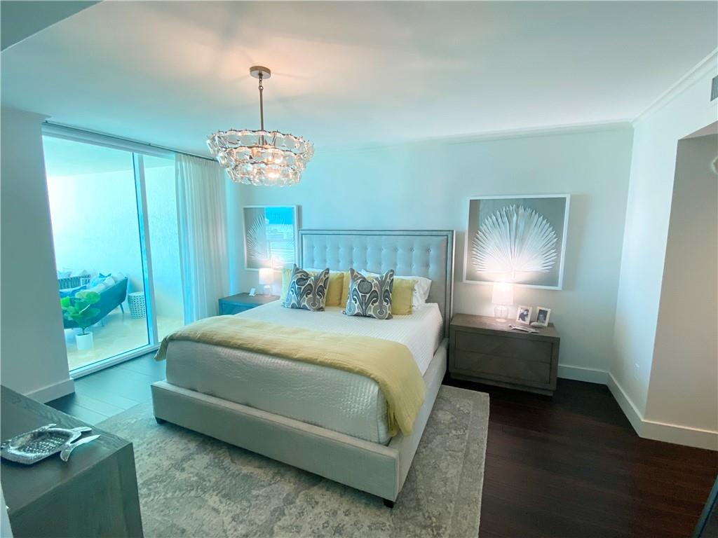 Las Olas Beach Club - Residential