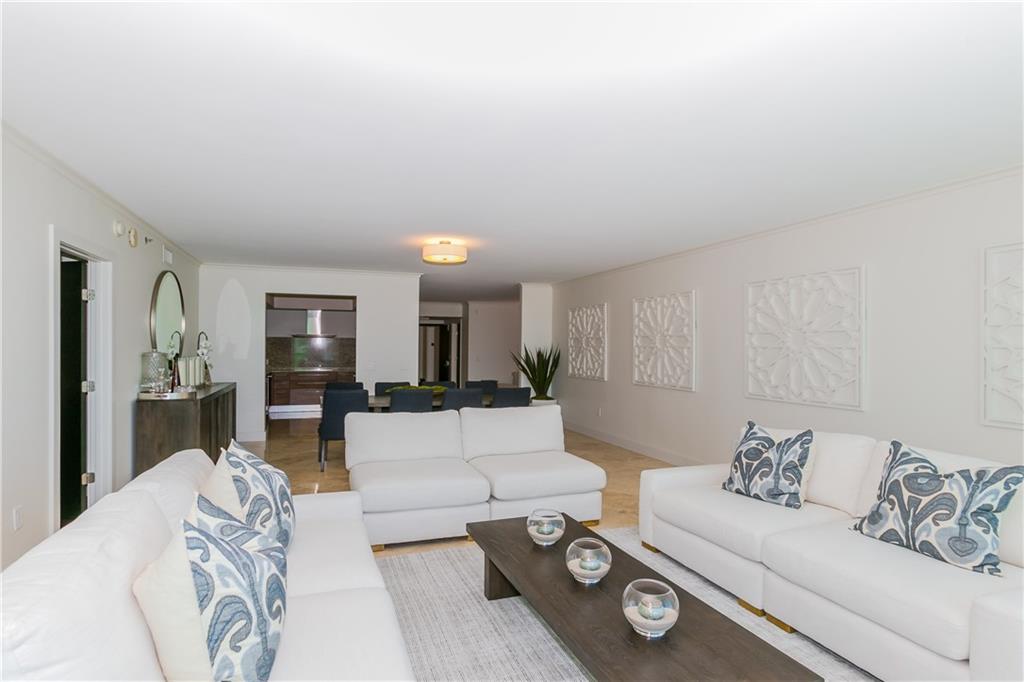 Las Olas Beach Club - Residential