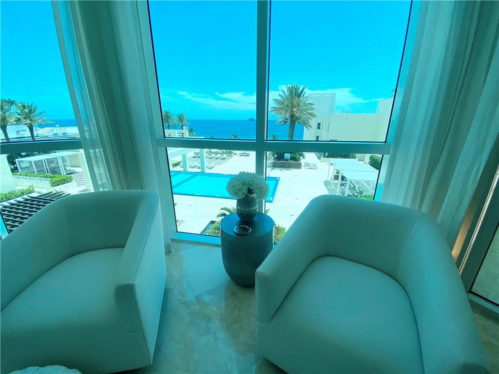 Las Olas Beach Club - Residential