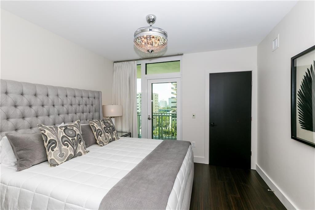 Las Olas Beach Club - Residential