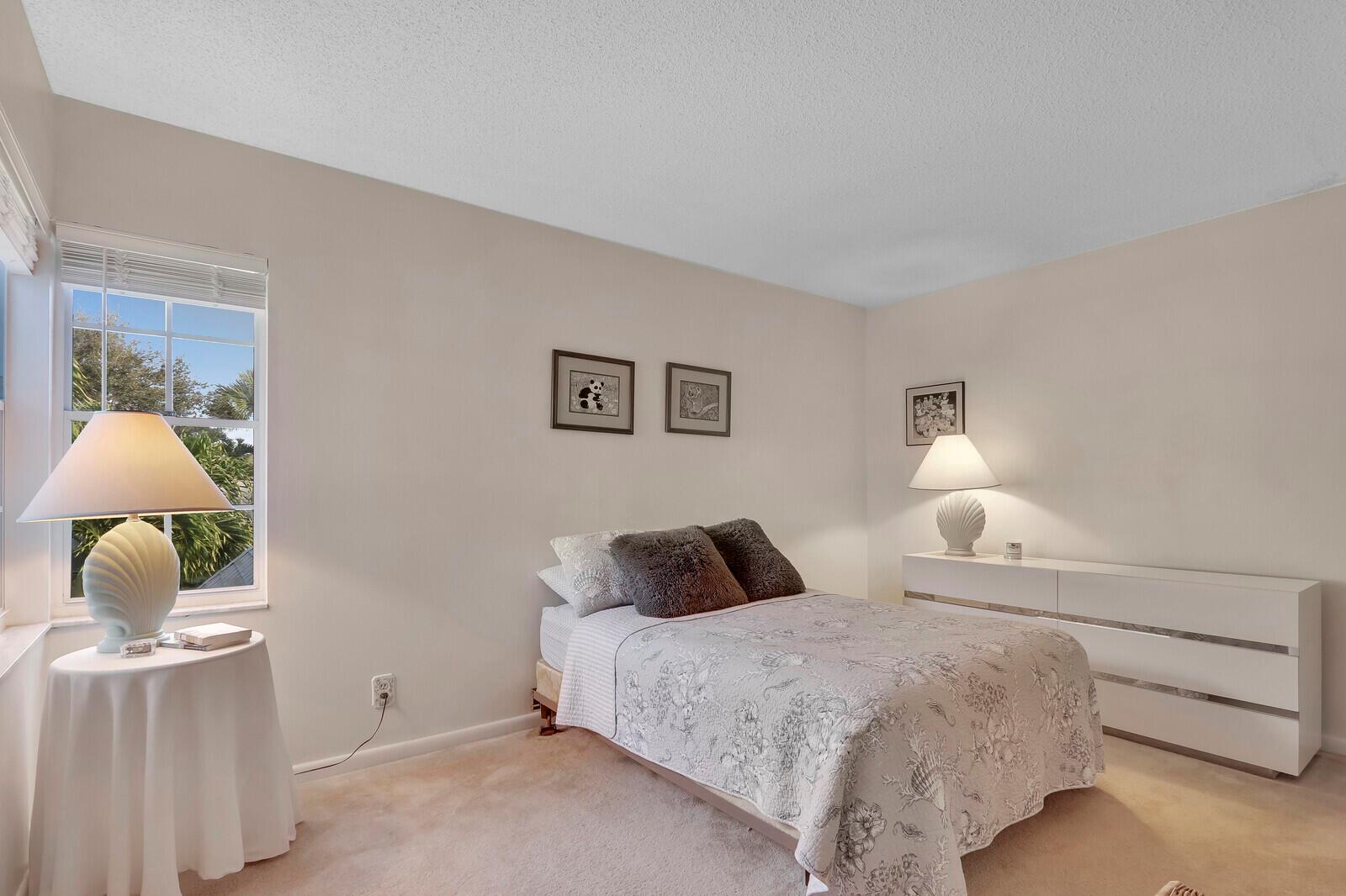 VILLAS OF OCEAN DUNES 4 - Residential