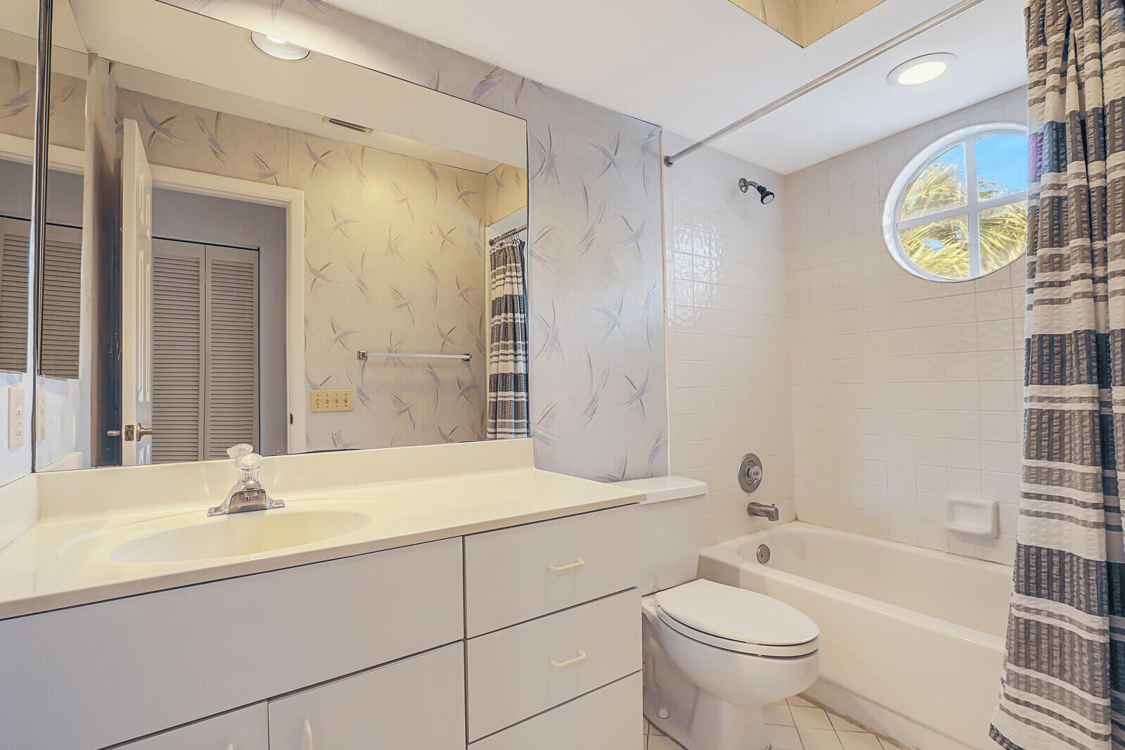 VILLAS OF OCEAN DUNES 4 - Residential