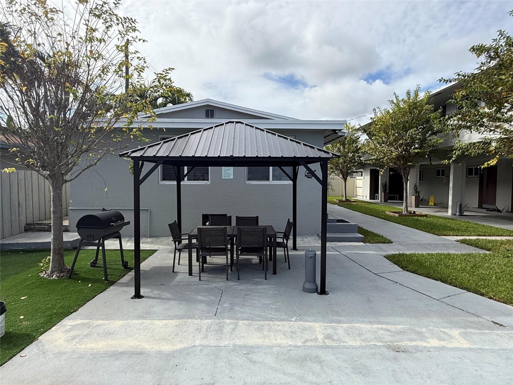 ATLANTIC SHORES DIXIE HIG - Residential Lease