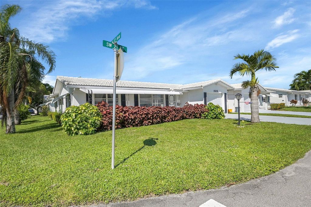 Photo of 1515 SW 21st Street, Boynton Beach, FL 33426 (MLS # F10531570)
