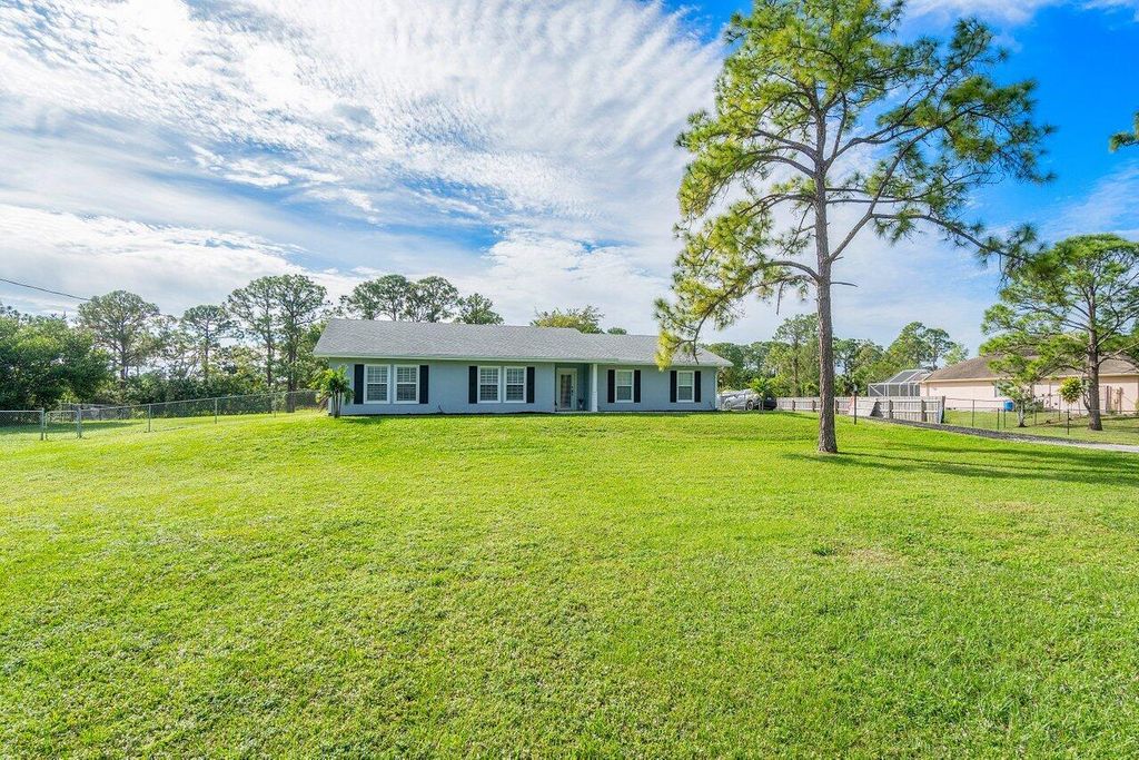 Photo of 11068 66th Street N, West Palm Beach, FL 33412 (MLS # R10952738)