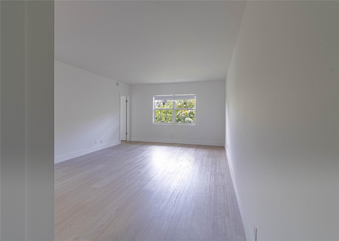 2424 SE 17th Street 305B