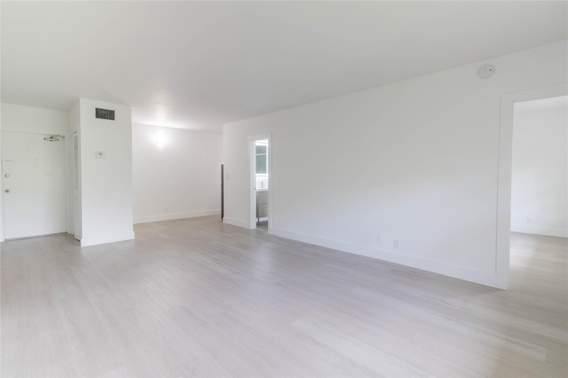 2424 SE 17th Street 305B