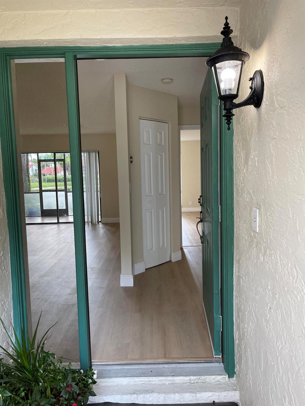 Photo of 1 Lexington Lane E #B, Palm Beach Gardens, FL 33418 (MLS # R10923860)