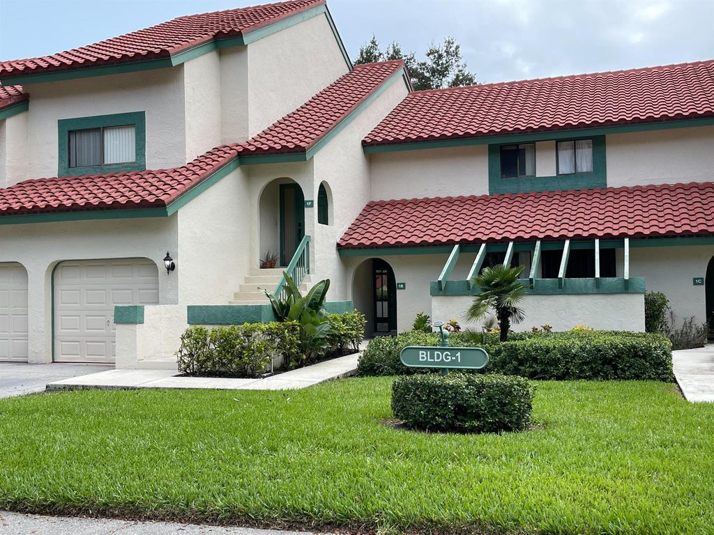 Photo of 1 Lexington Lane E #B, Palm Beach Gardens, FL 33418 (MLS # R10923860)