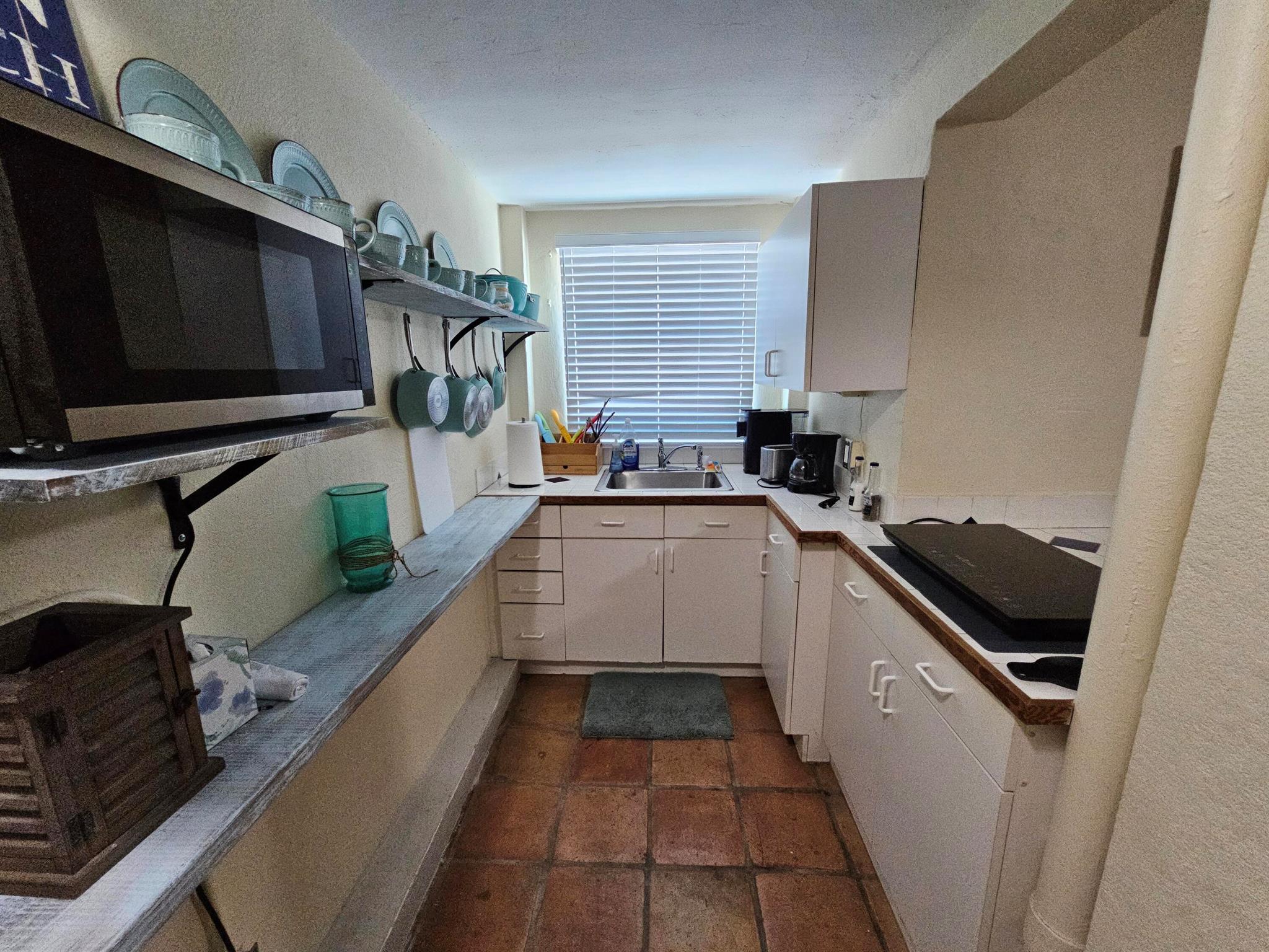 HOLLYWOOD BEACH - Residential Lease