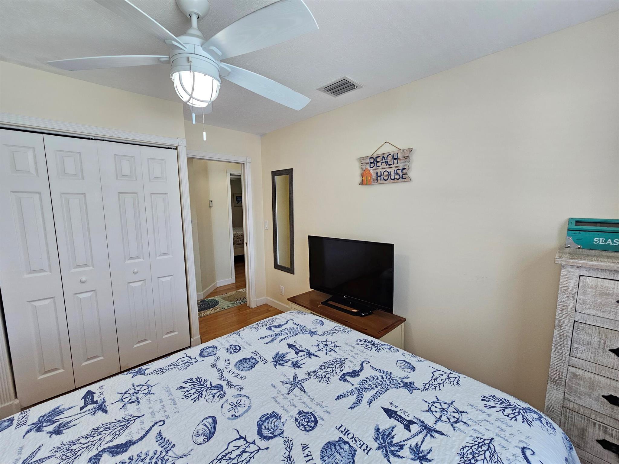 HOLLYWOOD BEACH - Residential Lease