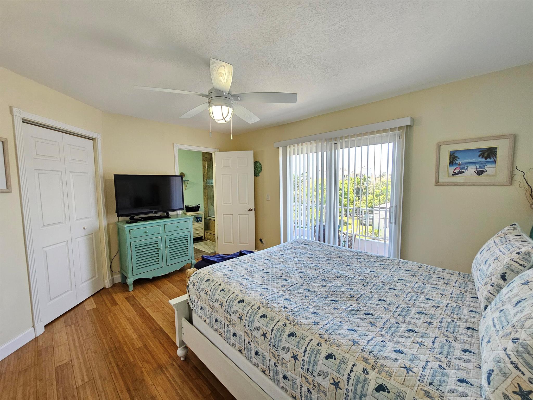 HOLLYWOOD BEACH - Residential Lease