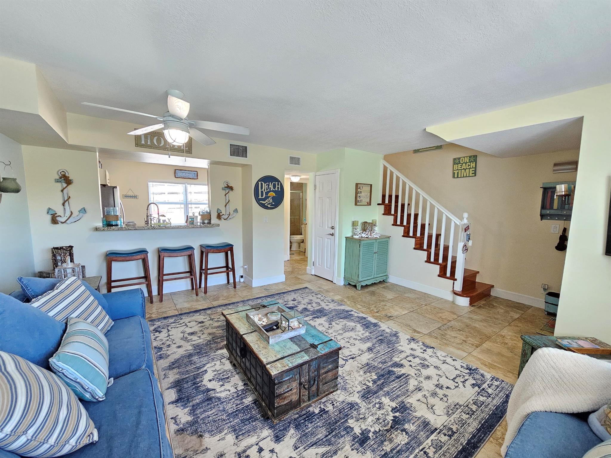 HOLLYWOOD BEACH - Residential Lease