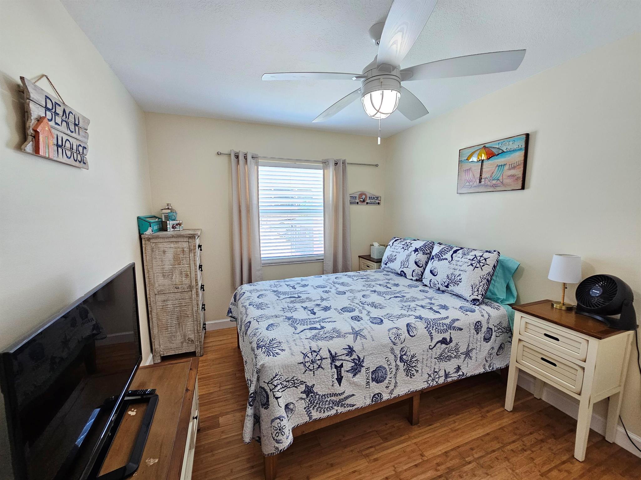 HOLLYWOOD BEACH - Residential Lease