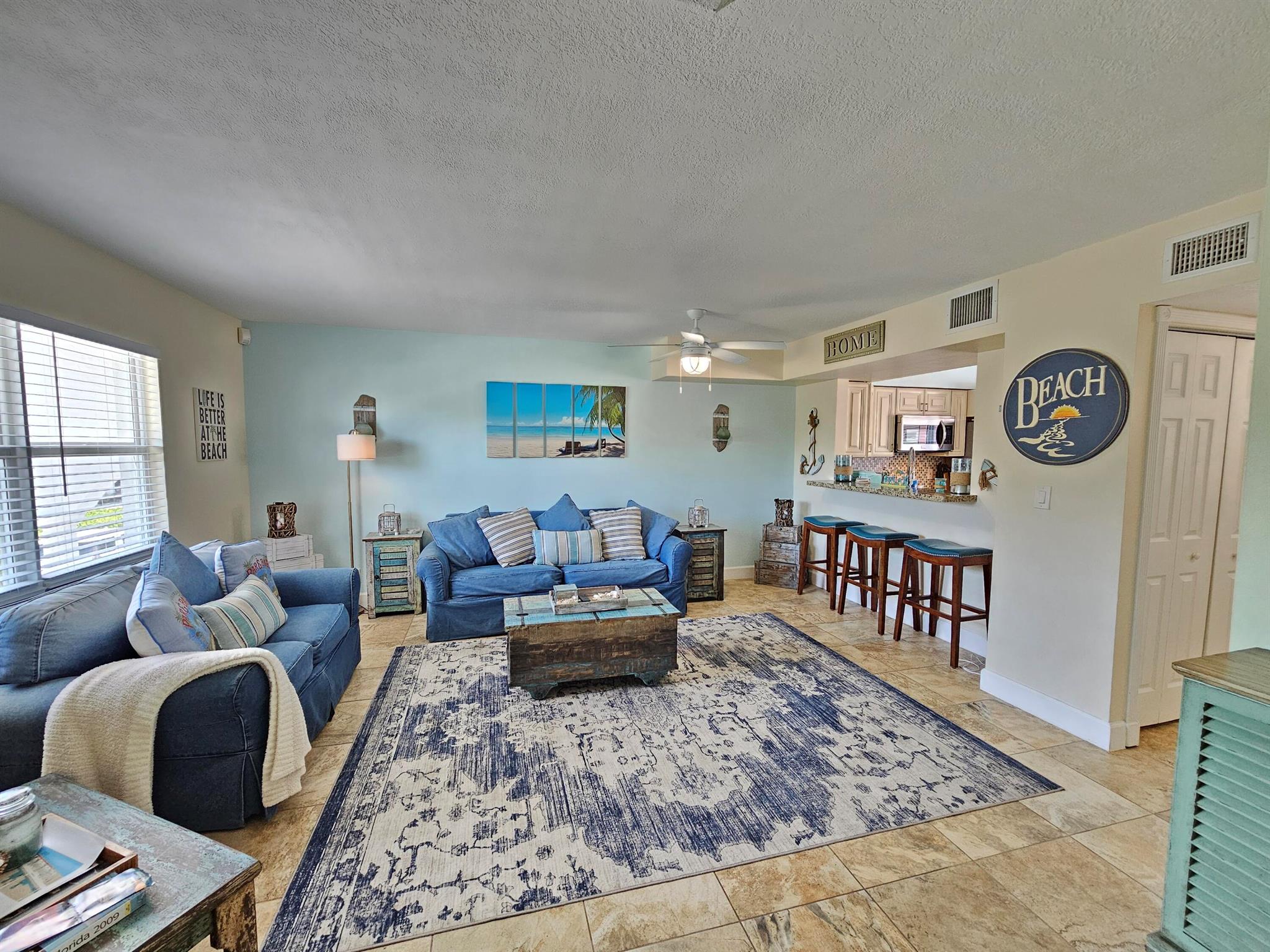 HOLLYWOOD BEACH - Residential Lease