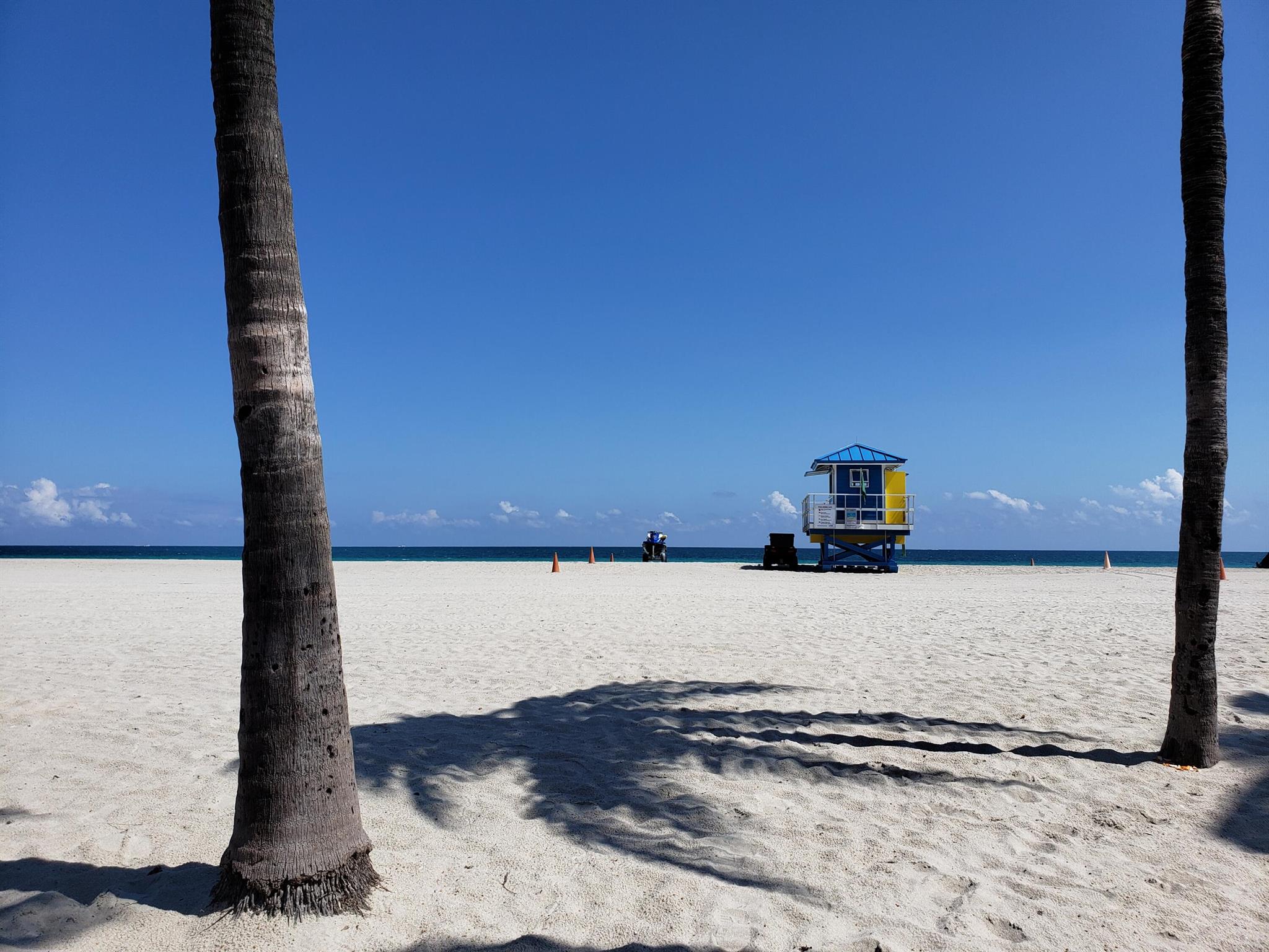 HOLLYWOOD BEACH - Residential Lease