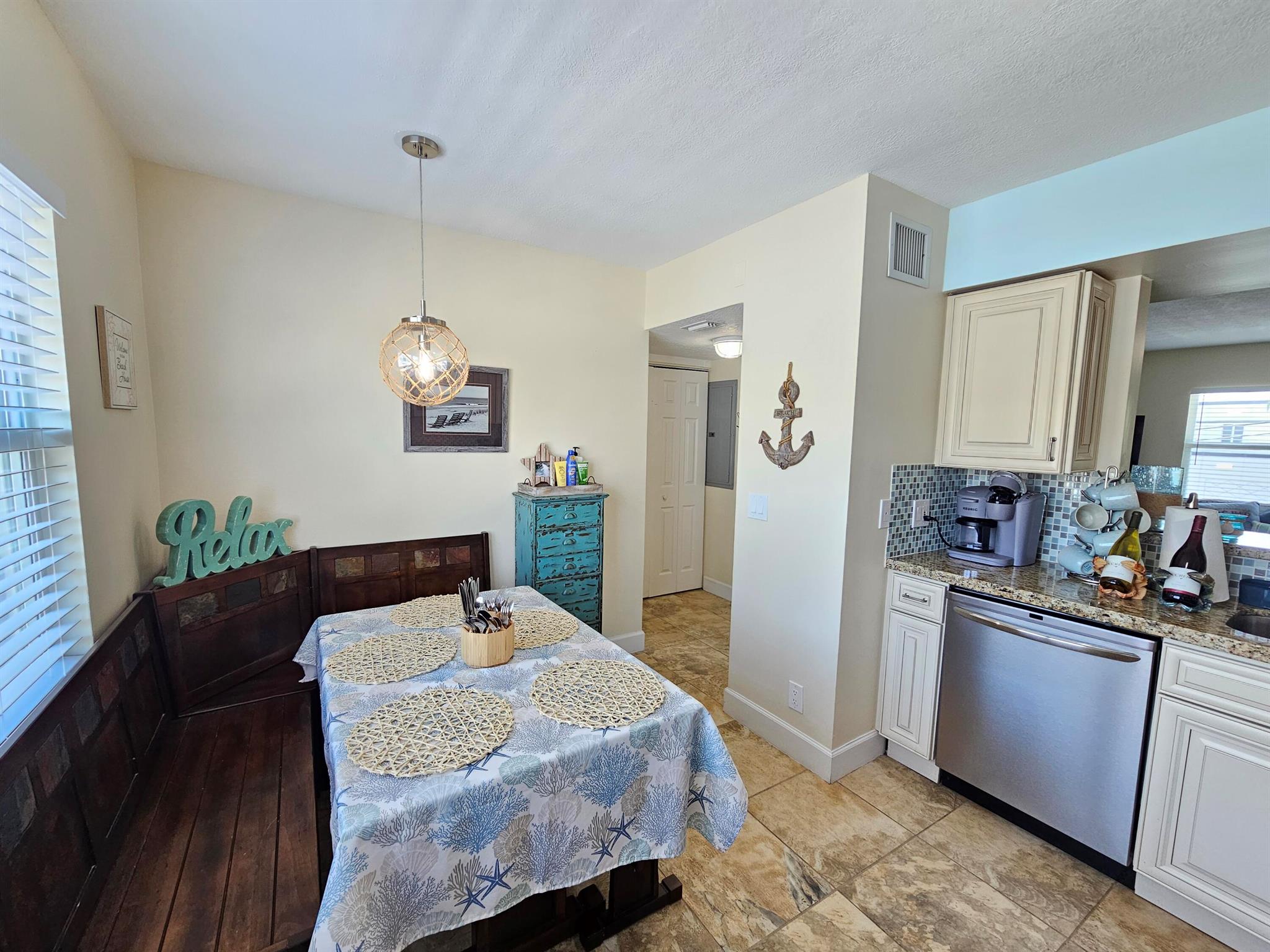 HOLLYWOOD BEACH - Residential Lease