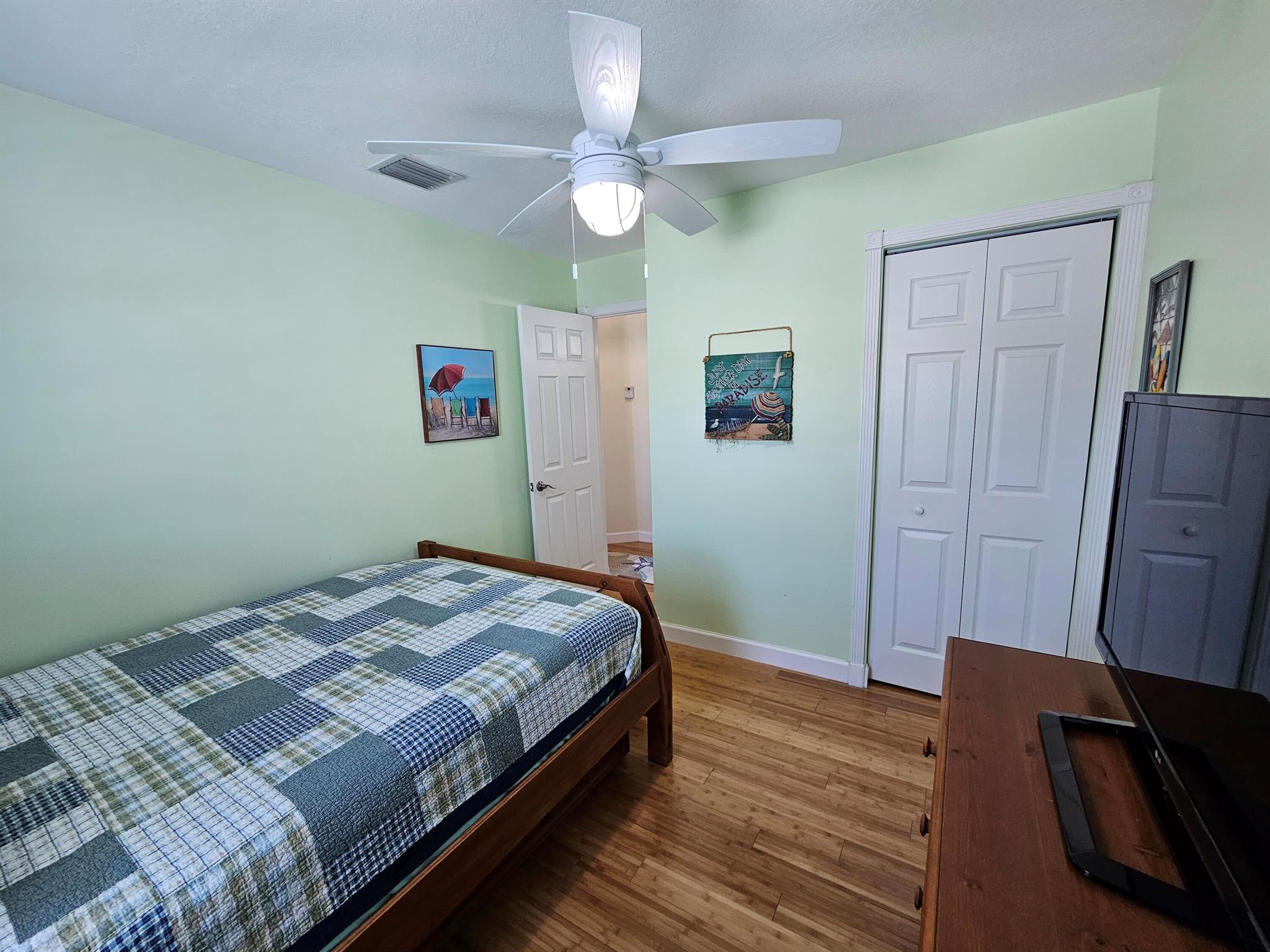 HOLLYWOOD BEACH - Residential Lease