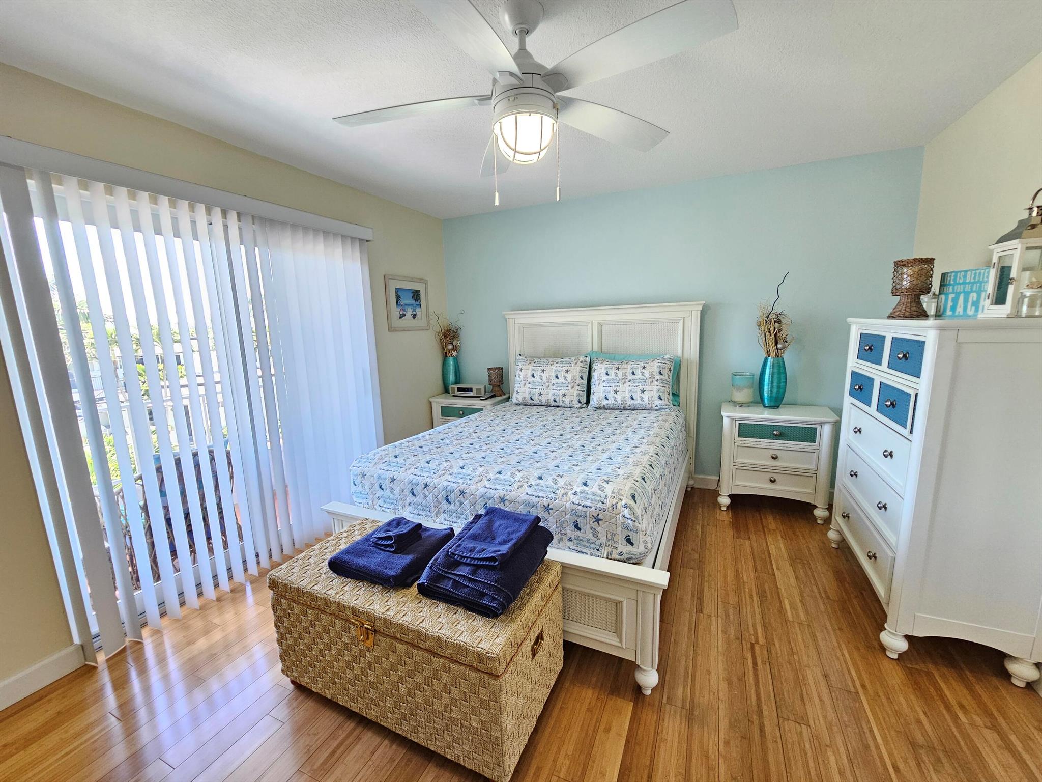 HOLLYWOOD BEACH - Residential Lease