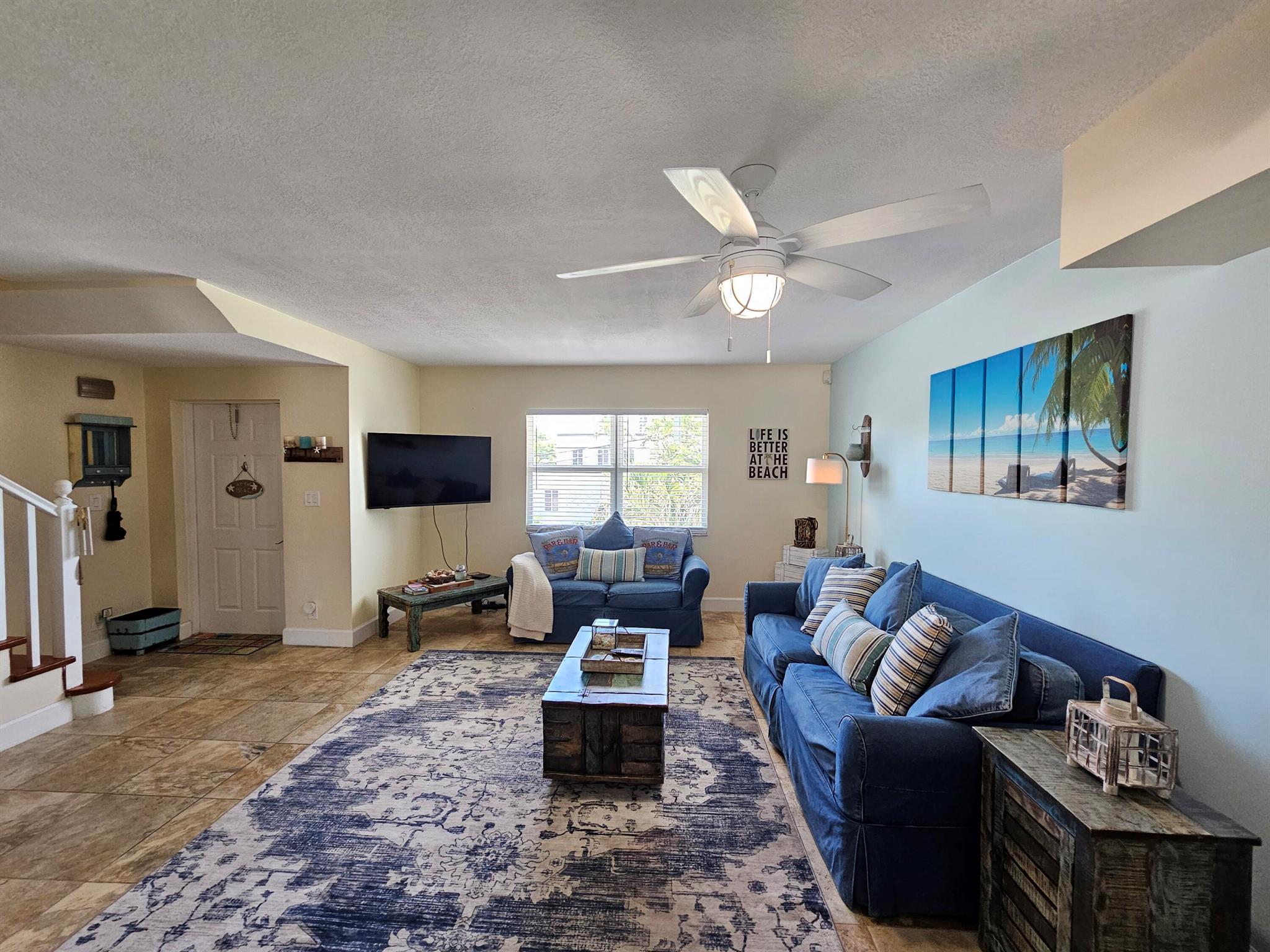 HOLLYWOOD BEACH - Residential Lease