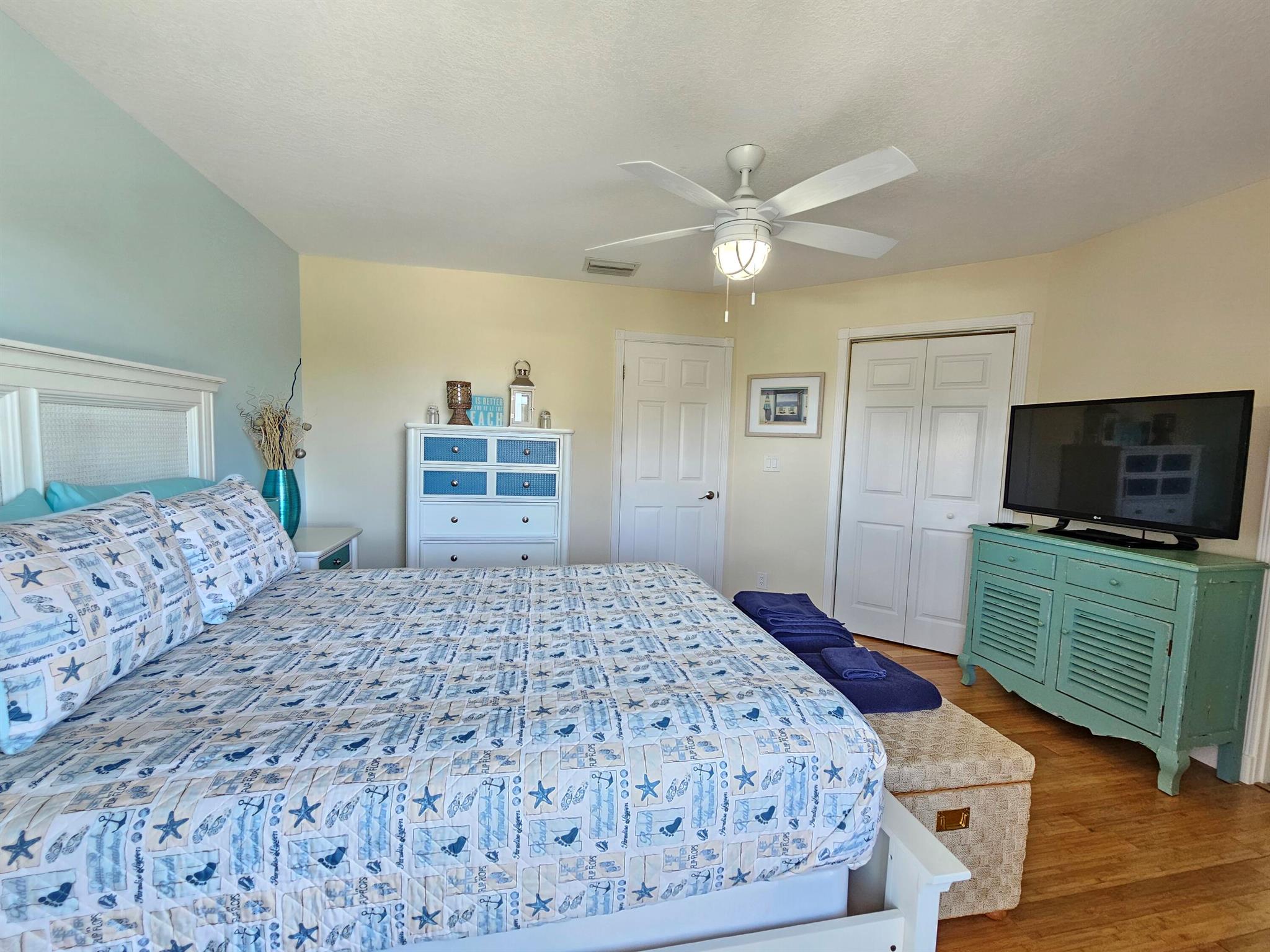 HOLLYWOOD BEACH - Residential Lease