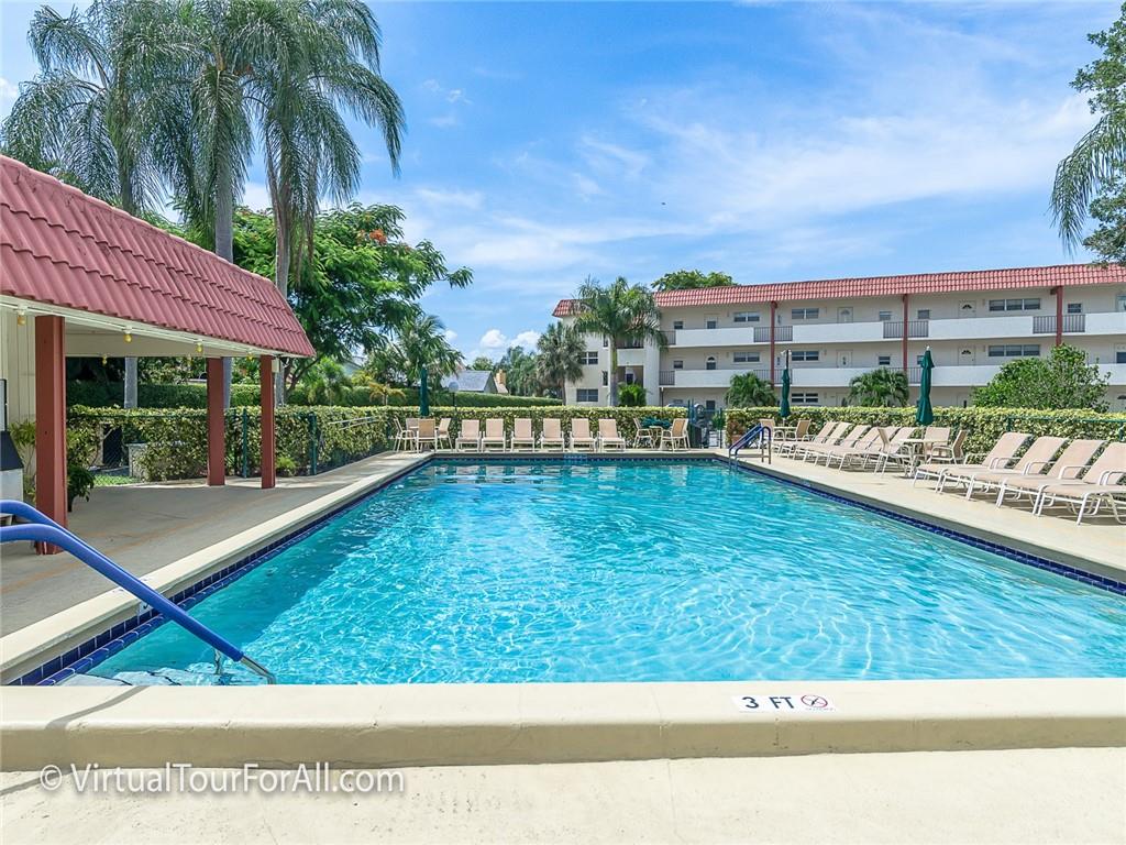 HOLLYBROOK GOLF AND TENNI - Residential