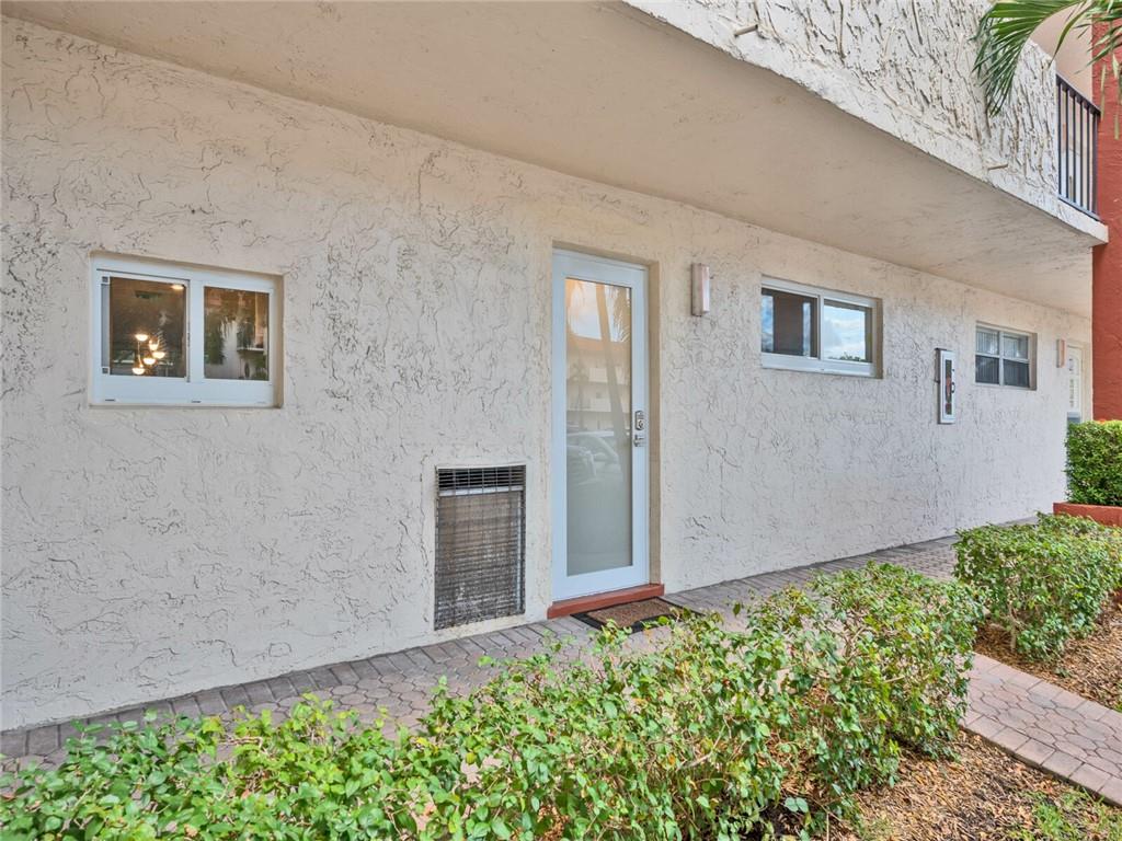 HOLLYBROOK GOLF AND TENNI - Residential