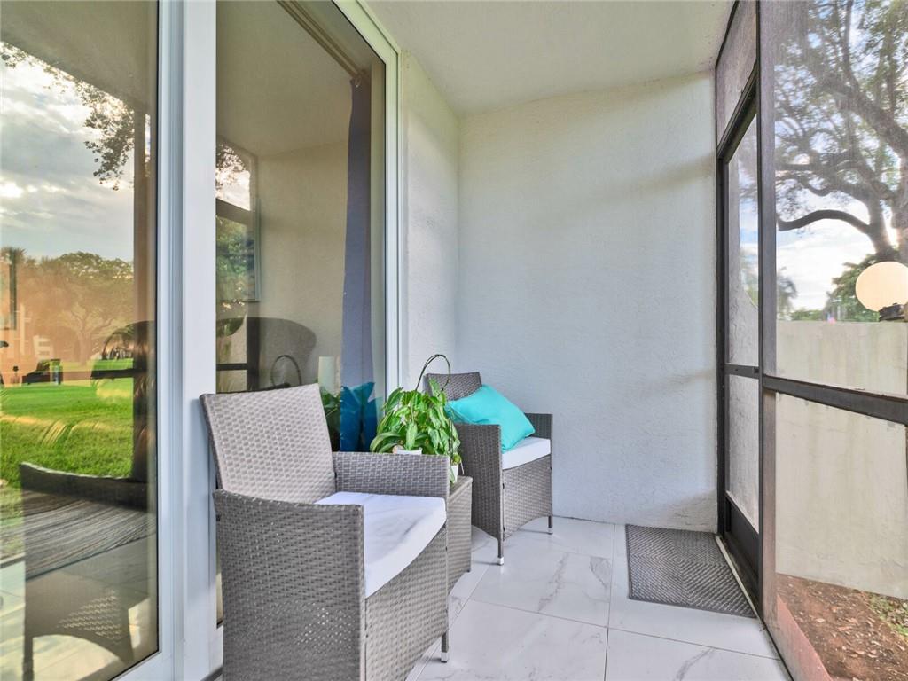 HOLLYBROOK GOLF AND TENNI - Residential