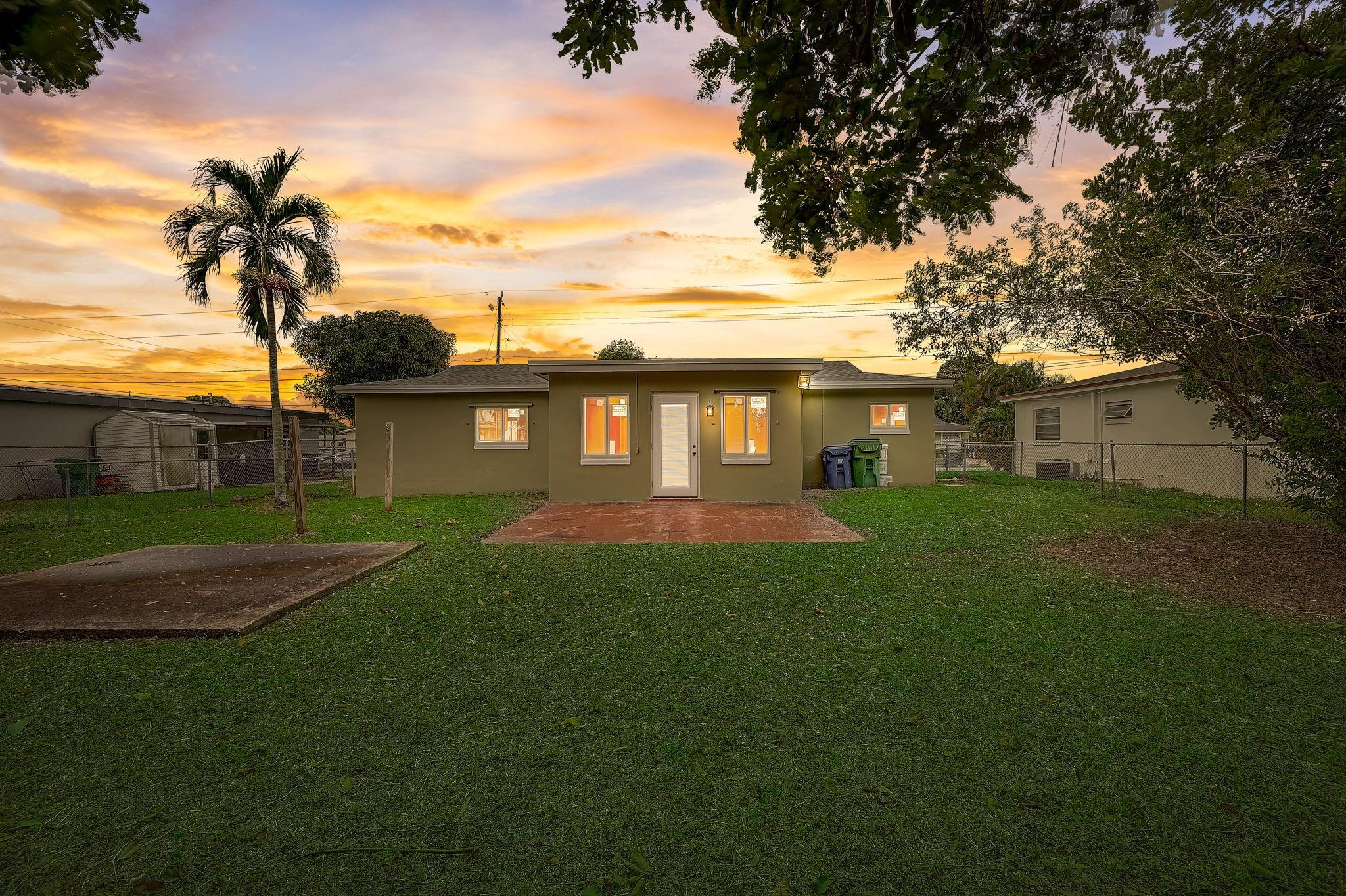LARKDALE LAKE ESTATES - Residential
