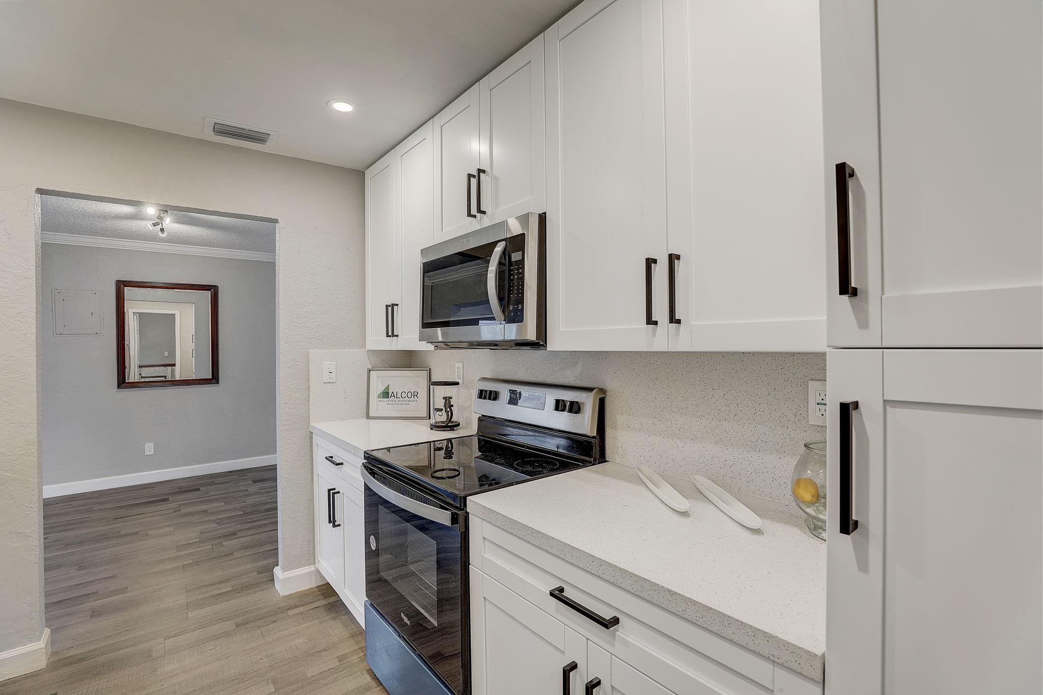LARKDALE LAKE ESTATES - Residential