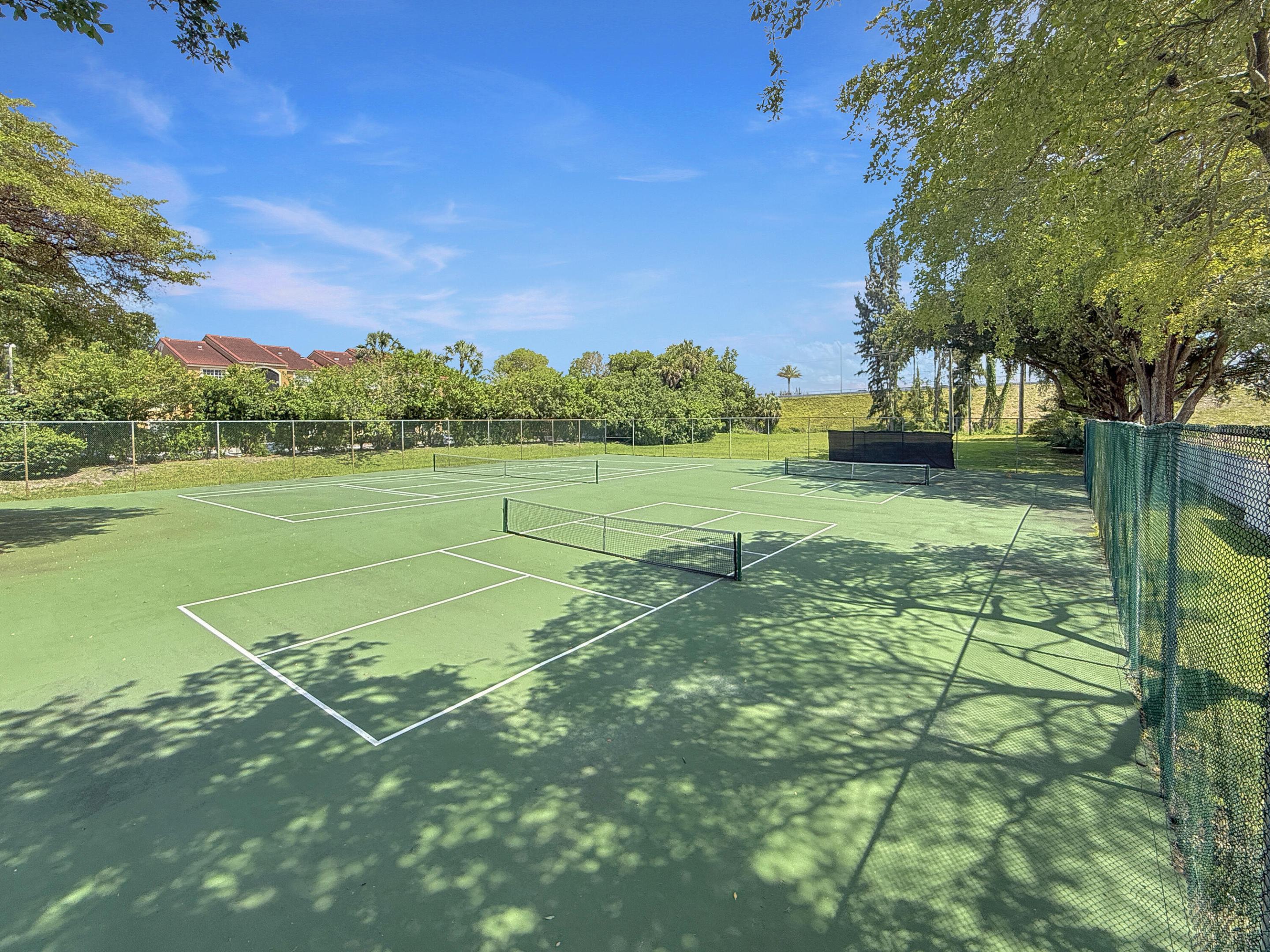 COQUINA LAKES - Residential