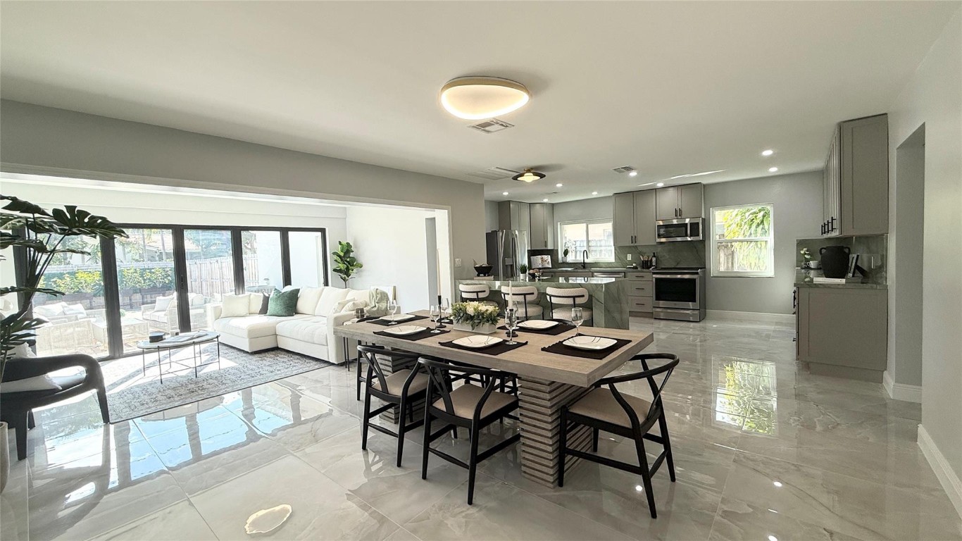 HOLLYWOOD - Residential