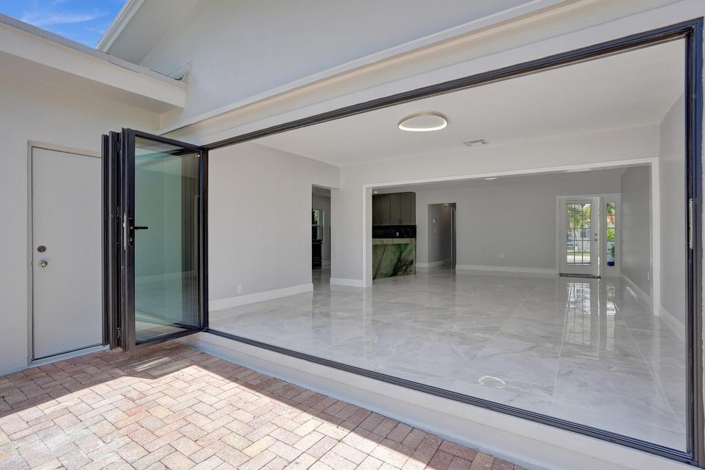 HOLLYWOOD - Residential