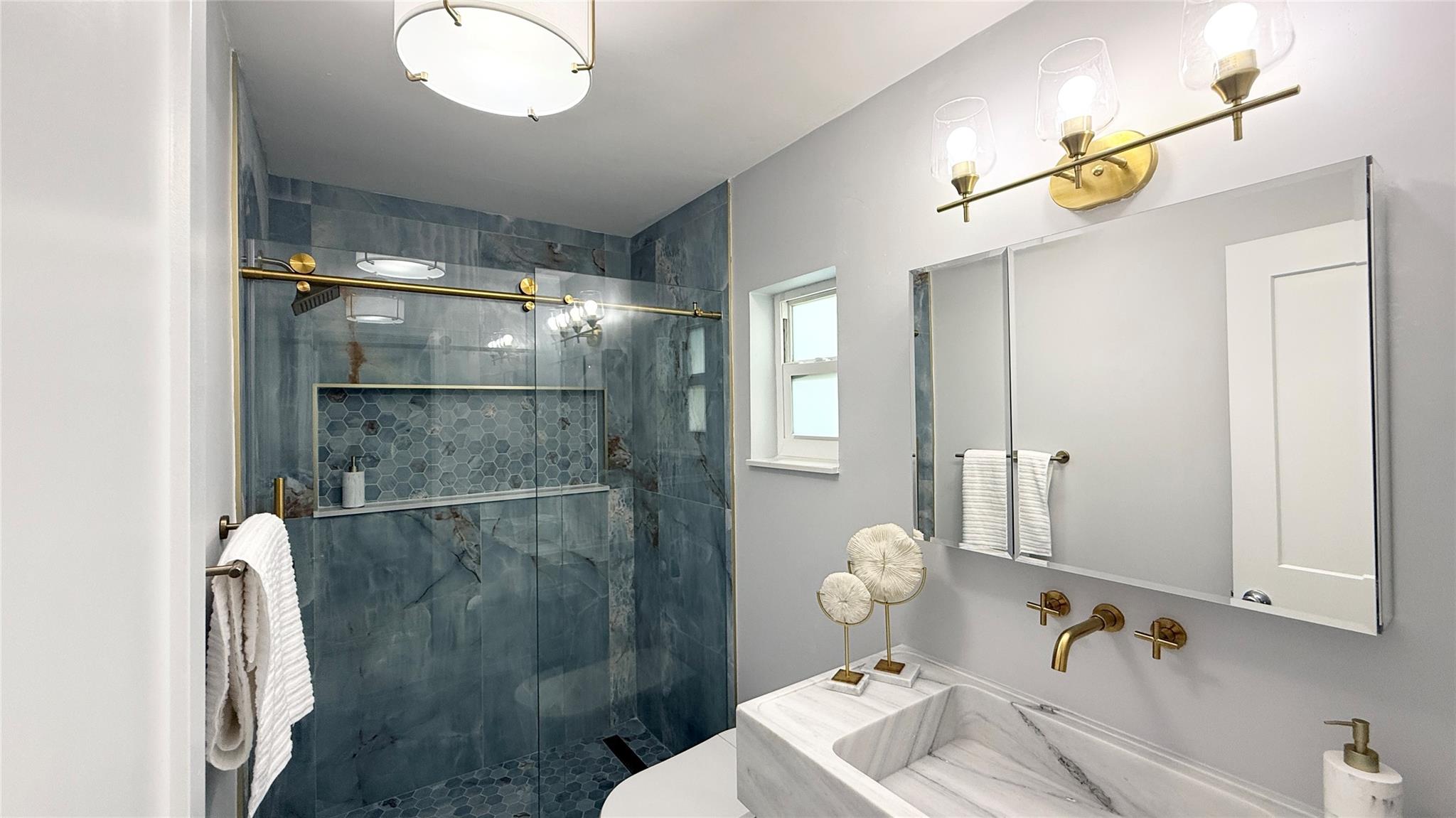 HOLLYWOOD - Residential