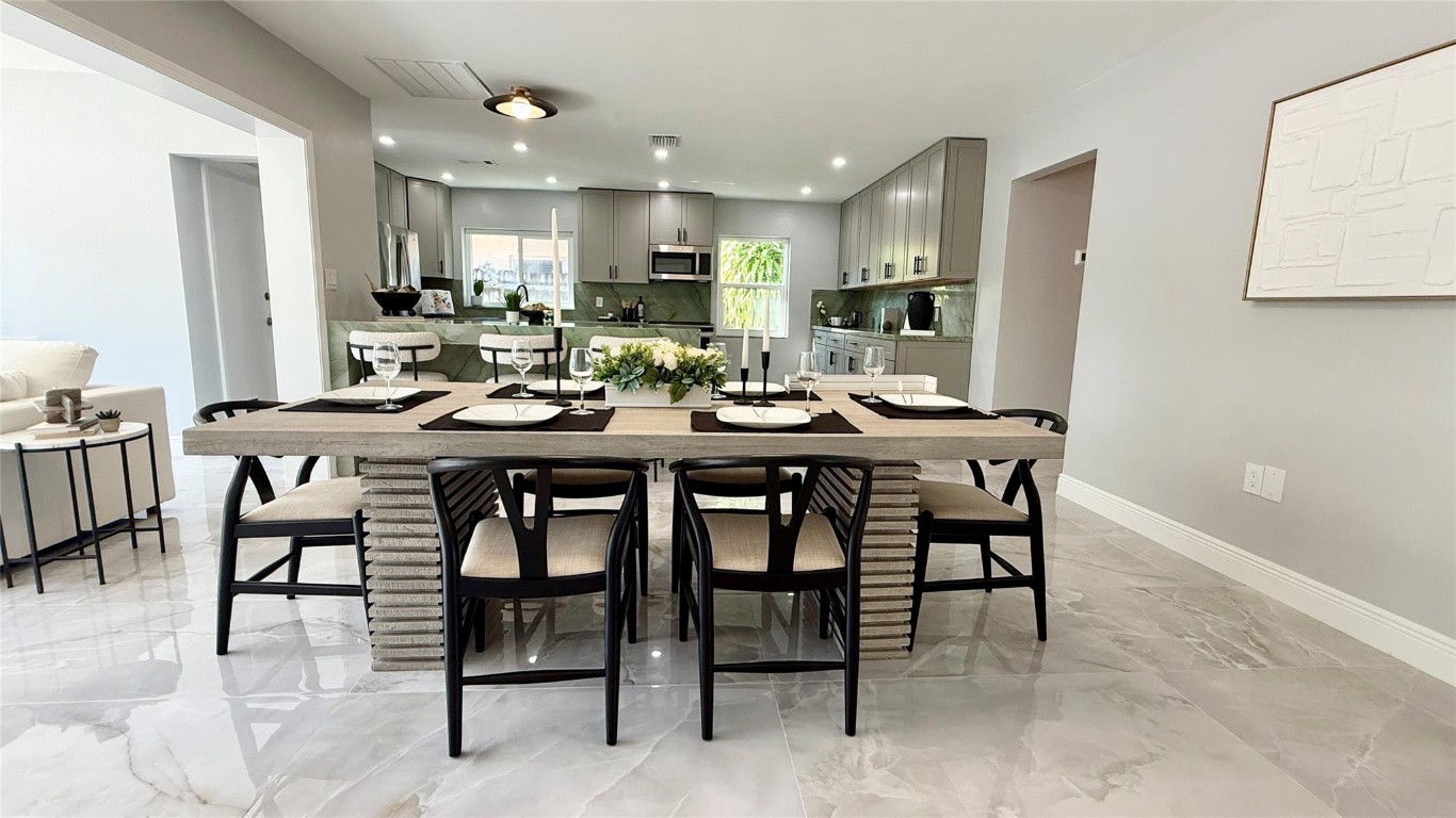 HOLLYWOOD - Residential