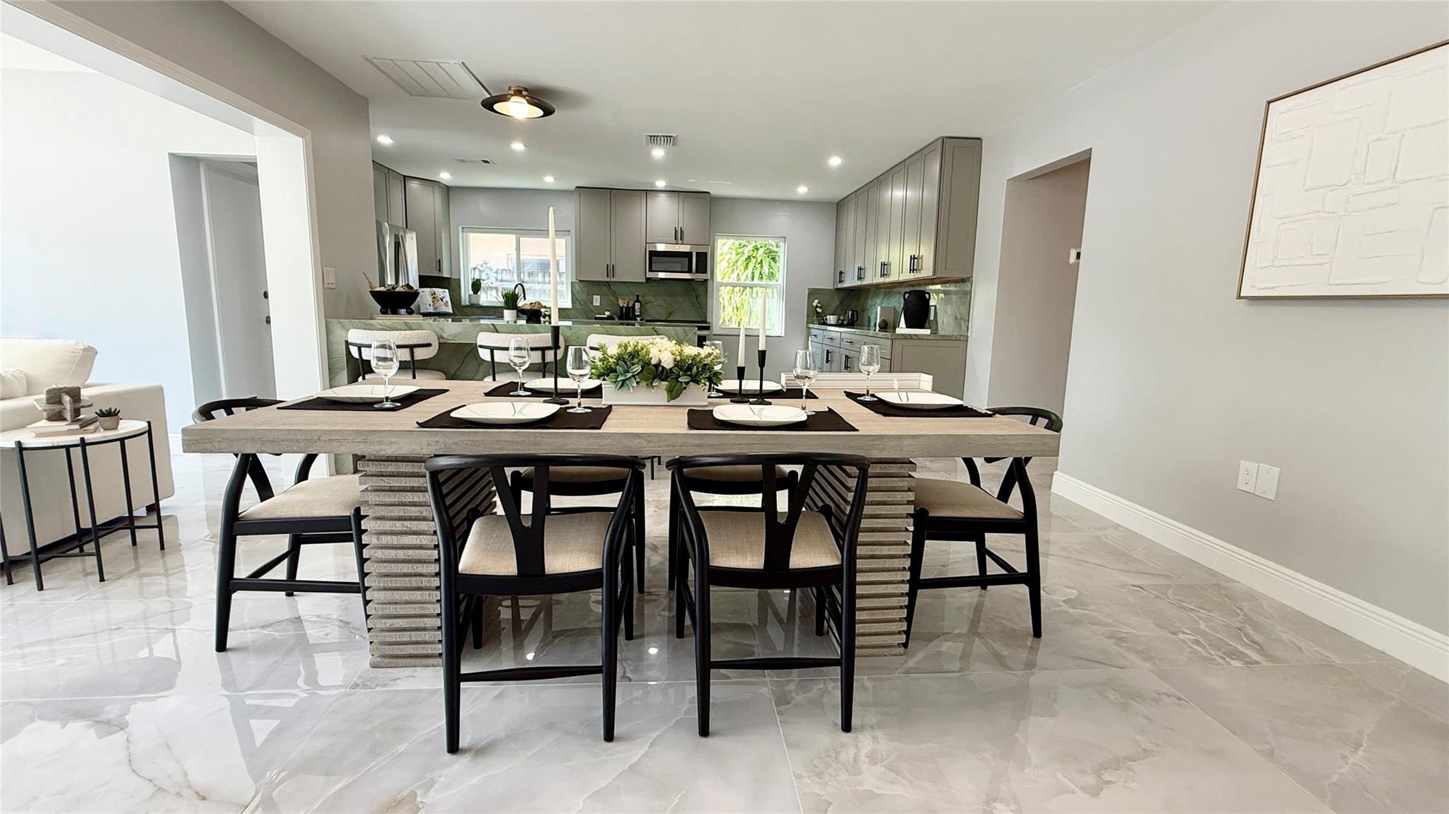 HOLLYWOOD - Residential