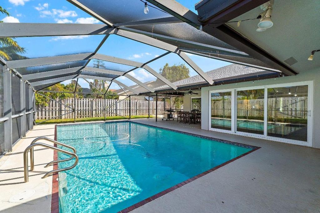 Photo of 4147 Beech Avenue, Palm Beach Gardens, FL 33410 (MLS # R11157493)