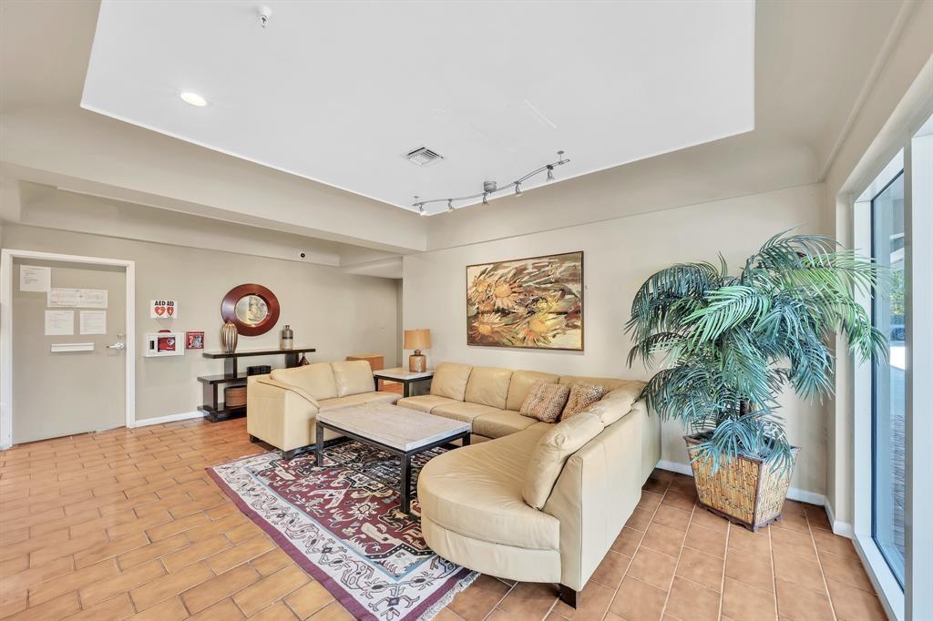 Plaza 15 Condo - Residential Lease