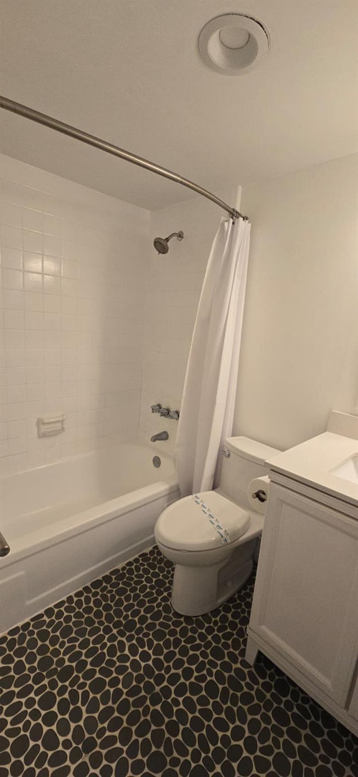 Plaza 15 Condo - Residential Lease