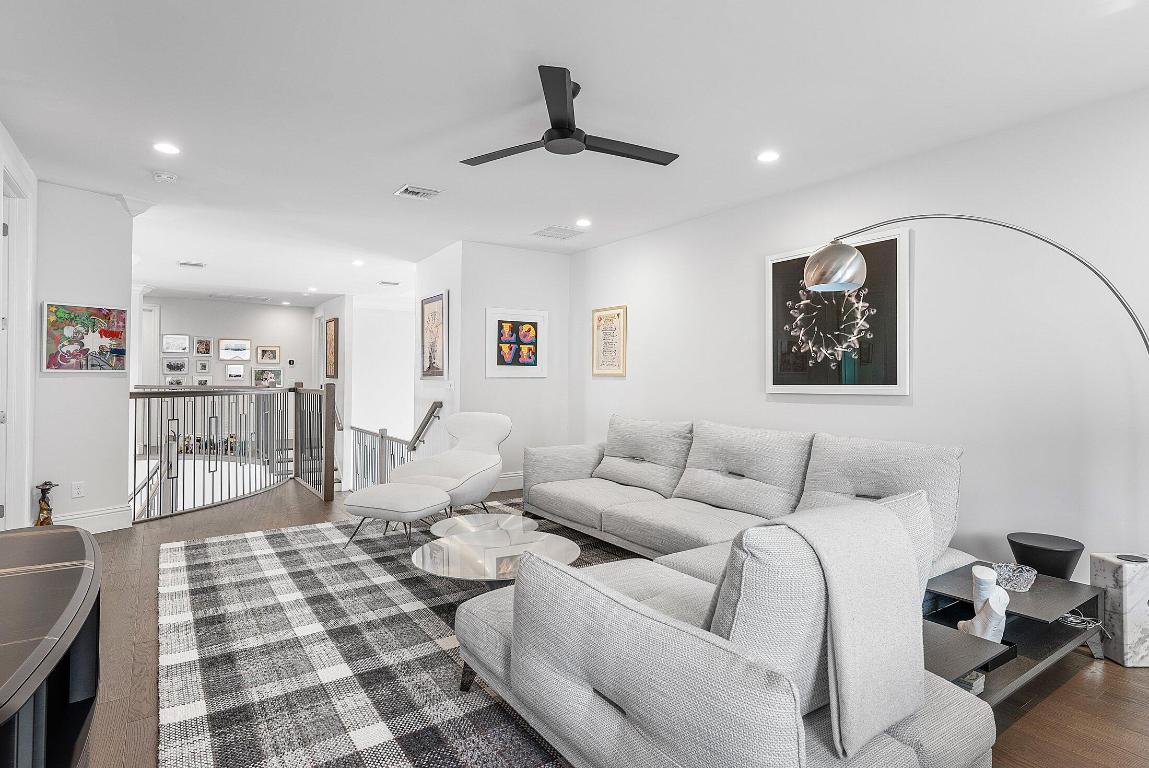 ROYAL PALM POLO - Residential