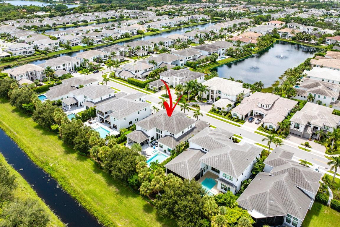 ROYAL PALM POLO - Residential