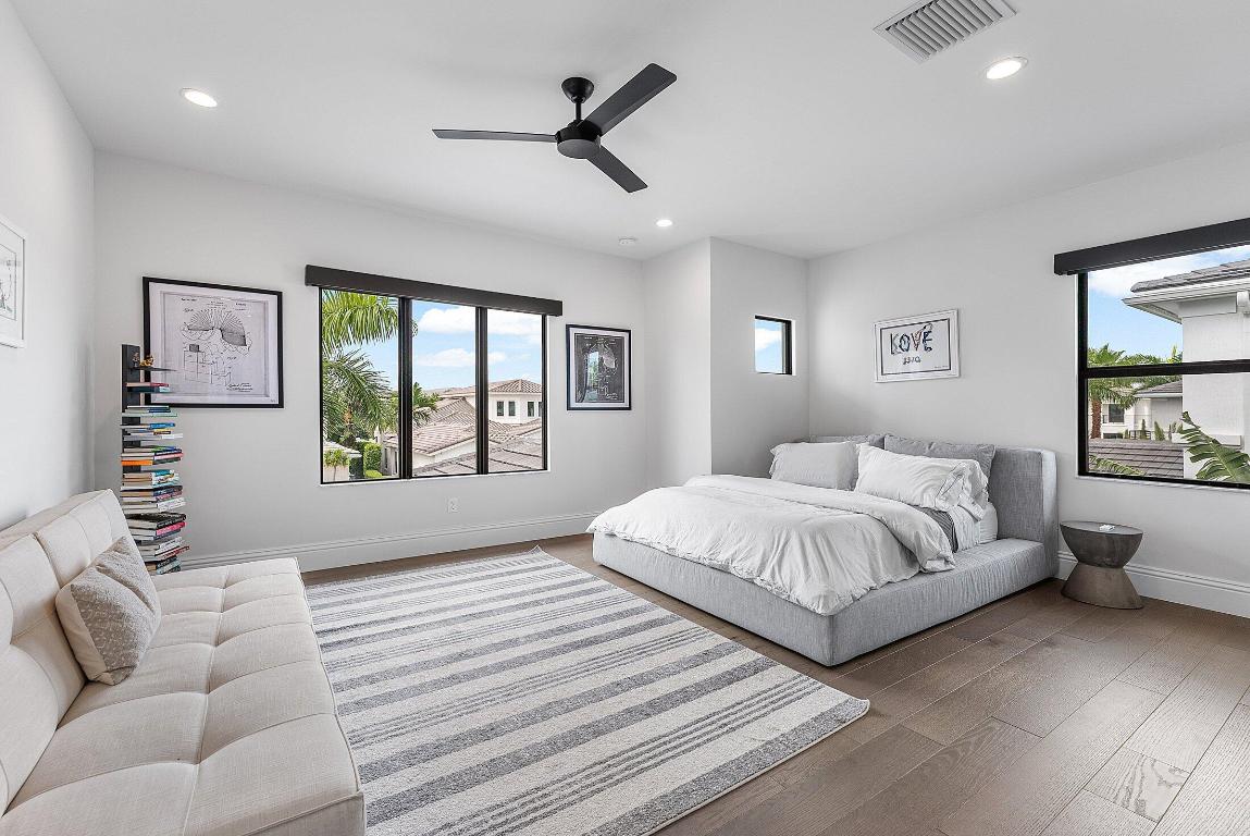 ROYAL PALM POLO - Residential