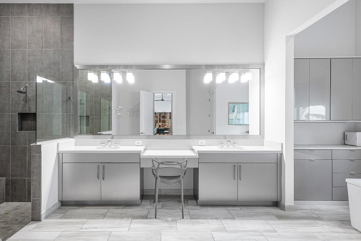 ROYAL PALM POLO - Residential