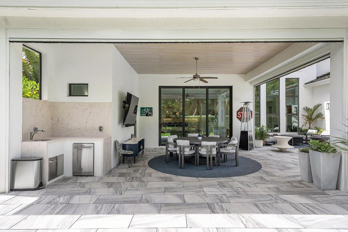 ROYAL PALM POLO - Residential