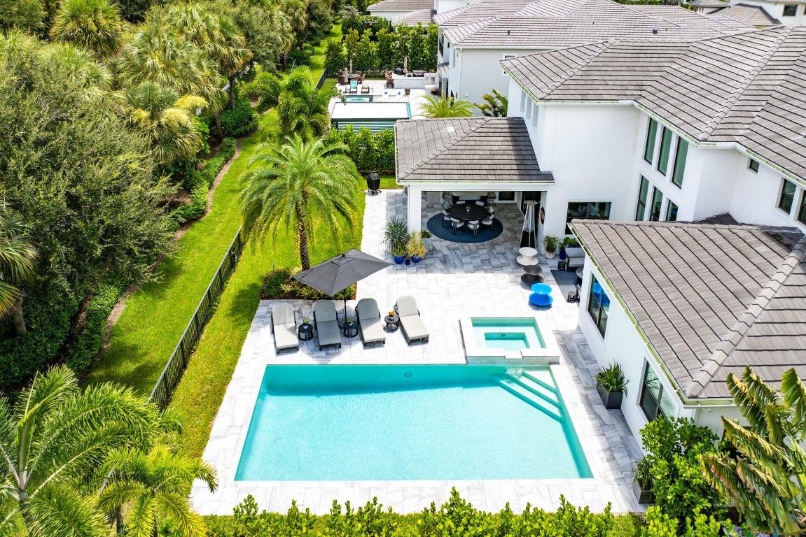 ROYAL PALM POLO - Residential