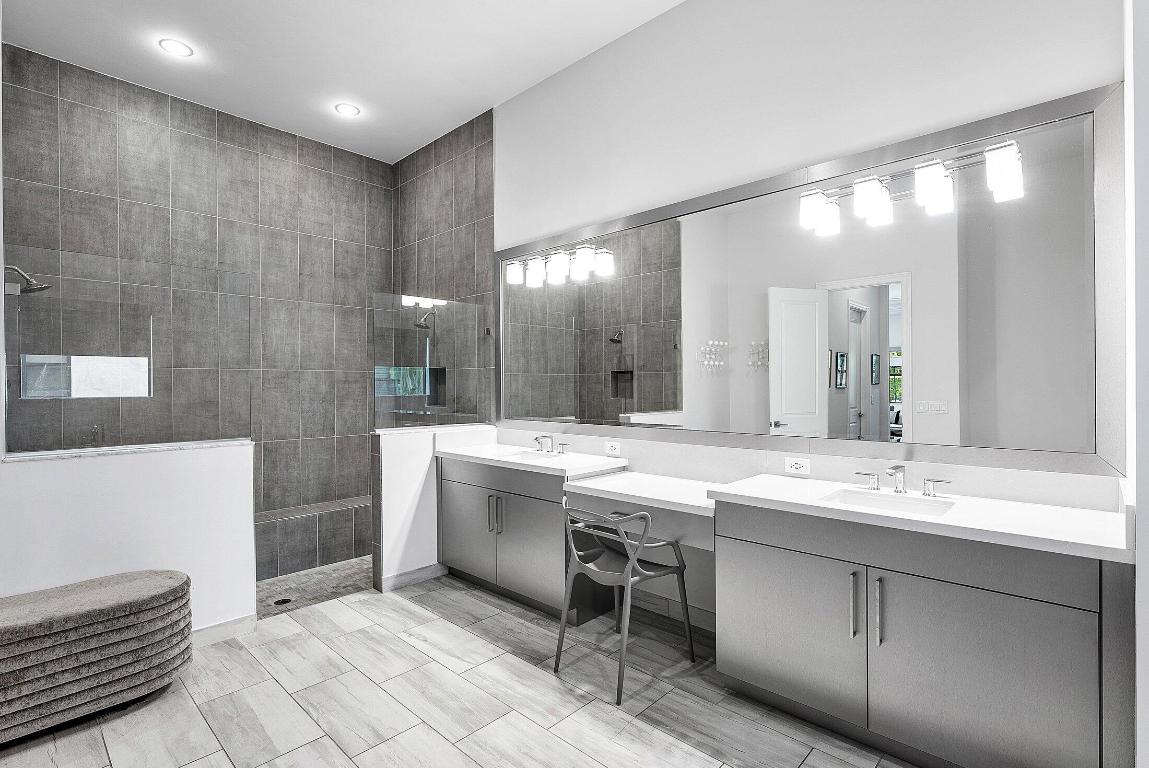 ROYAL PALM POLO - Residential