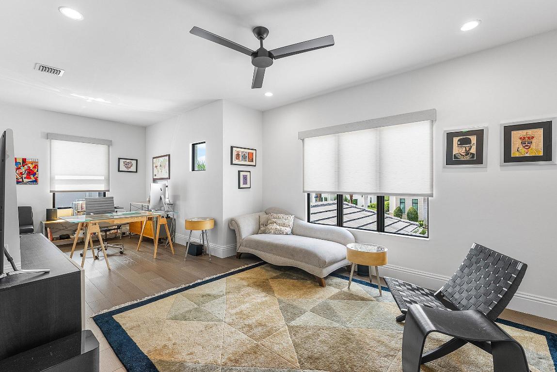 ROYAL PALM POLO - Residential