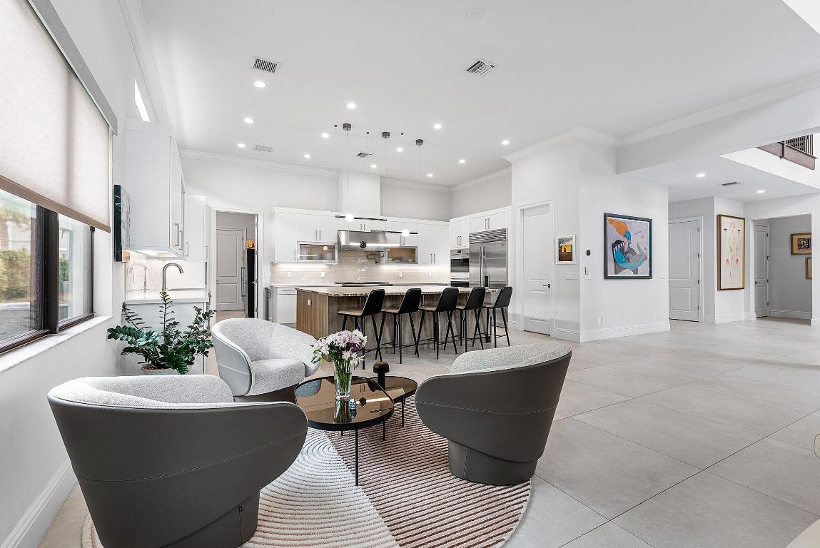 ROYAL PALM POLO - Residential