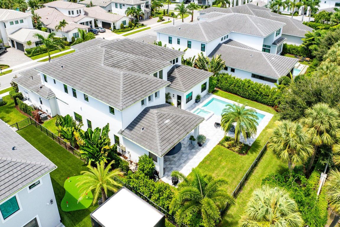 ROYAL PALM POLO - Residential